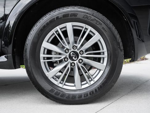 Used 2023 INFINITI QX80 Luxe w/ Cargo Package RWD image 30