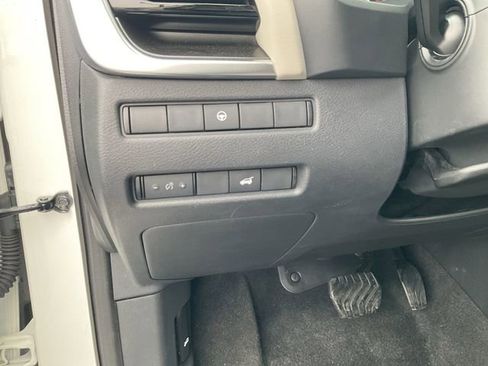 Certified 2023 Nissan Rogue SV w/ SV Premium Package image 20