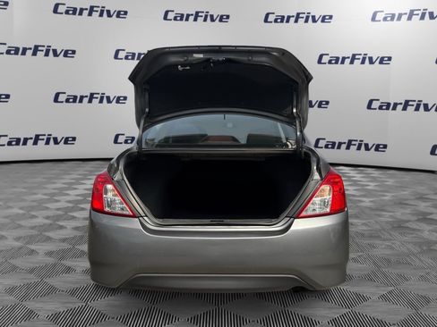 Used 2017 Nissan Versa S FWD image 11