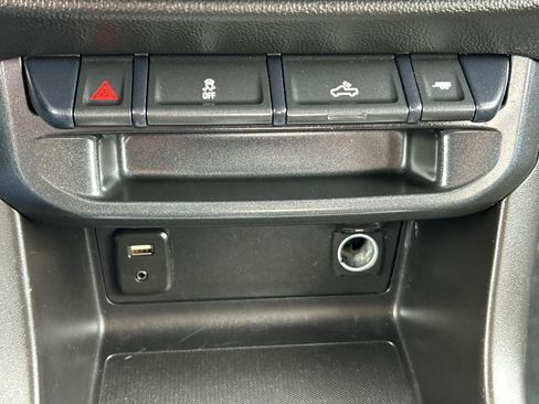 Used 2018 Chevrolet Colorado LT image 14