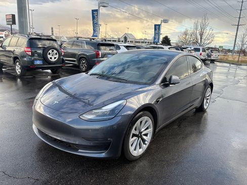 Used 2022 Tesla Model 3 Long Range image 2
