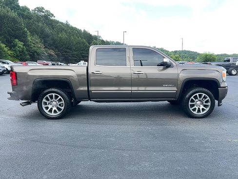 Used 2015 GMC Sierra 1500 Denali w/ Driver Alert Package AWD/4WD image 4