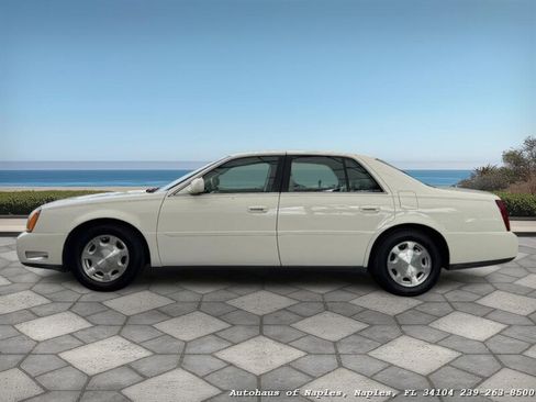 Used 2001 Cadillac De Ville w/ Comfort/Convenience Pkg image 5