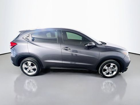 Used 2017 Honda HR-V EX image 9
