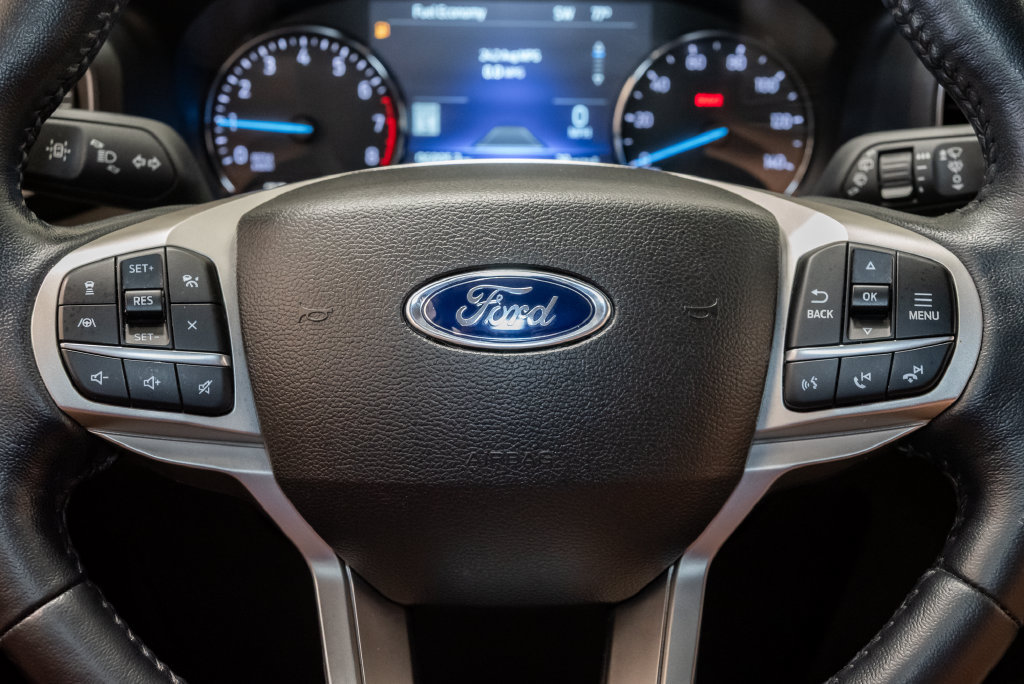 Used 2022 Ford Explorer Limited AWD/4WD image 14