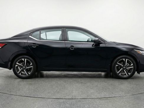Used 2025 Nissan Sentra SV image 11