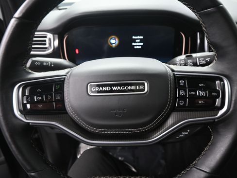 Used 2023 Jeep Grand Wagoneer Series II w/ Quick Order Packagew 28T image 17