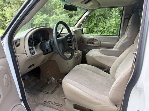 Used 2003 GMC Safari Passenger w/ Sle Preferred Equipment Group RWD image 9