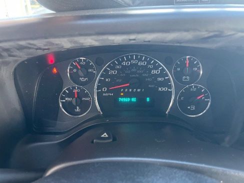 Used 2014 Chevrolet Express 3500 LT w/ LT Preferred Equipment Group RWD image 10