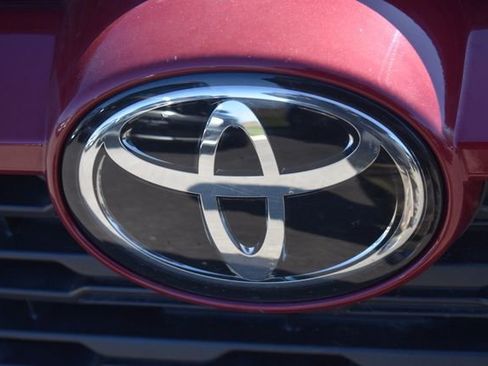 Used 2023 Toyota RAV4 LE image 13