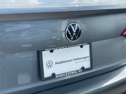 Certified 2023 Volkswagen Jetta SE w/ Panoramic Sunroof Package FWD image 24