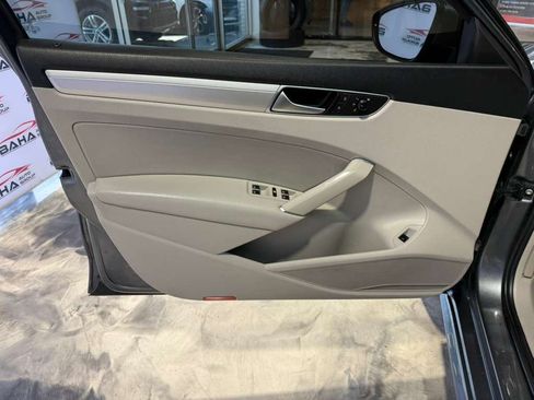 Used 2019 Volkswagen Passat 2.0T Wolfsburg FWD image 31