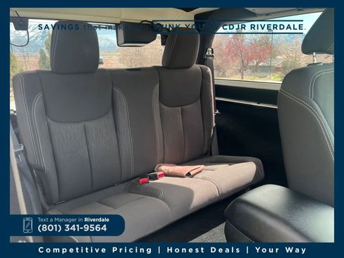 Used 2017 Jeep Wrangler Rubicon w/ Power Convenience Group image 20