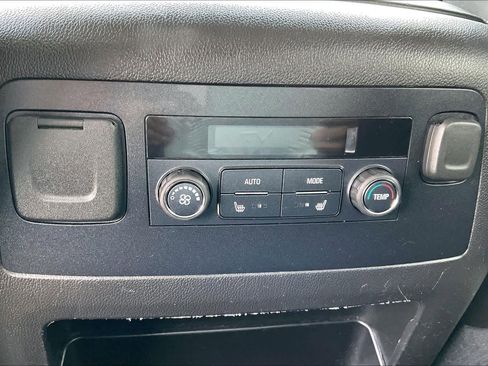 Used 2020 GMC Yukon XL Denali w/ Denali Premium Package image 32