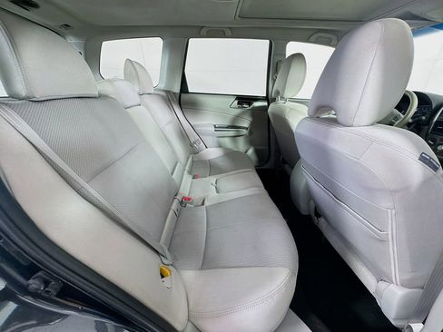 Used 2011 Subaru Forester 2.5X Premium image 32