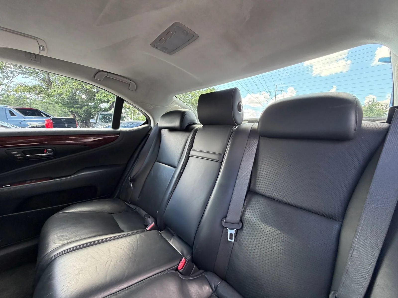 Used 2007 Lexus LS 460 L w/ Luxury Pkg RWD image 24