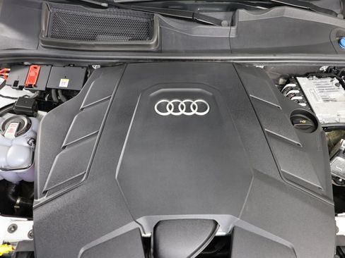 Used 2025 Audi Q7 3.0T Prestige AWD/4WD image 35