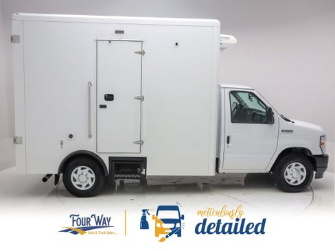 Used 2023 Ford E-350 and Econoline 350 Super Duty w/ Power Windows & Locks Group RWD image 2
