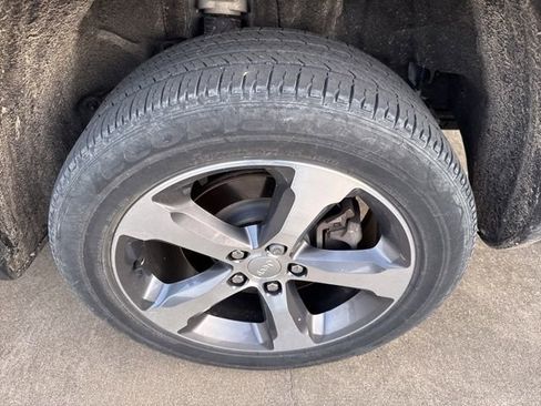 Used 2023 Jeep Grand Cherokee L Limited w/ Trailer Tow Group (B) image 6