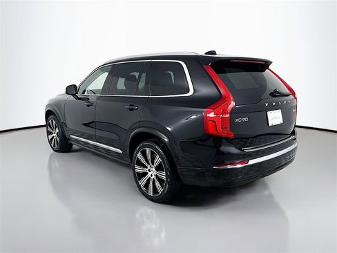 Used 2025 Volvo XC90 B6 Plus w/ Protection Package Premier image 3