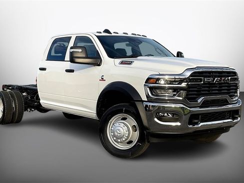 New 2026 RAM 4500 Tradesman w/ Chrome Appearance Group image 2