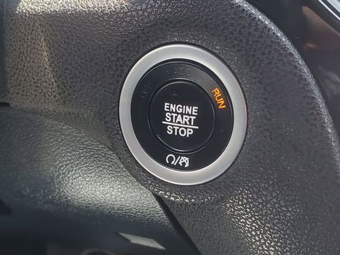 Used 2018 Chrysler 300 S RWD image 19