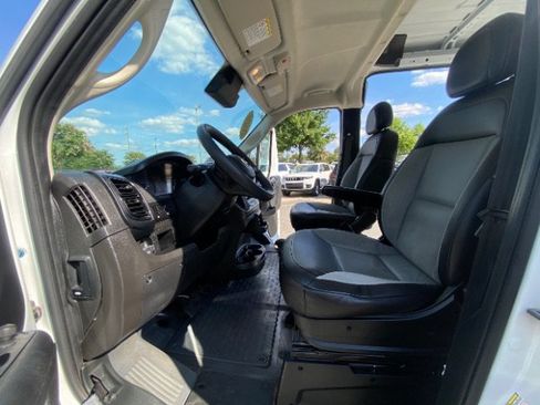 Used 2025 RAM ProMaster 2500 w/ Convenience Group FWD image 16
