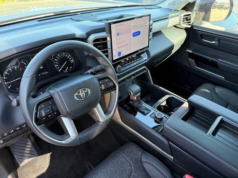 Used 2022 Toyota Tundra Limited image 10