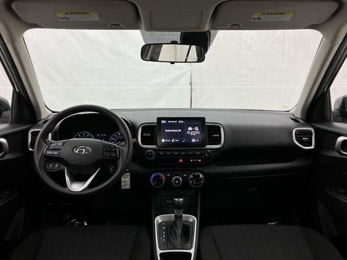 Used 2021 Hyundai Venue SE FWD image 27