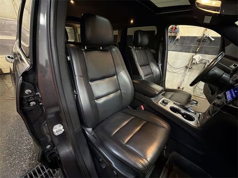Used 2019 Jeep Grand Cherokee Limited image 26