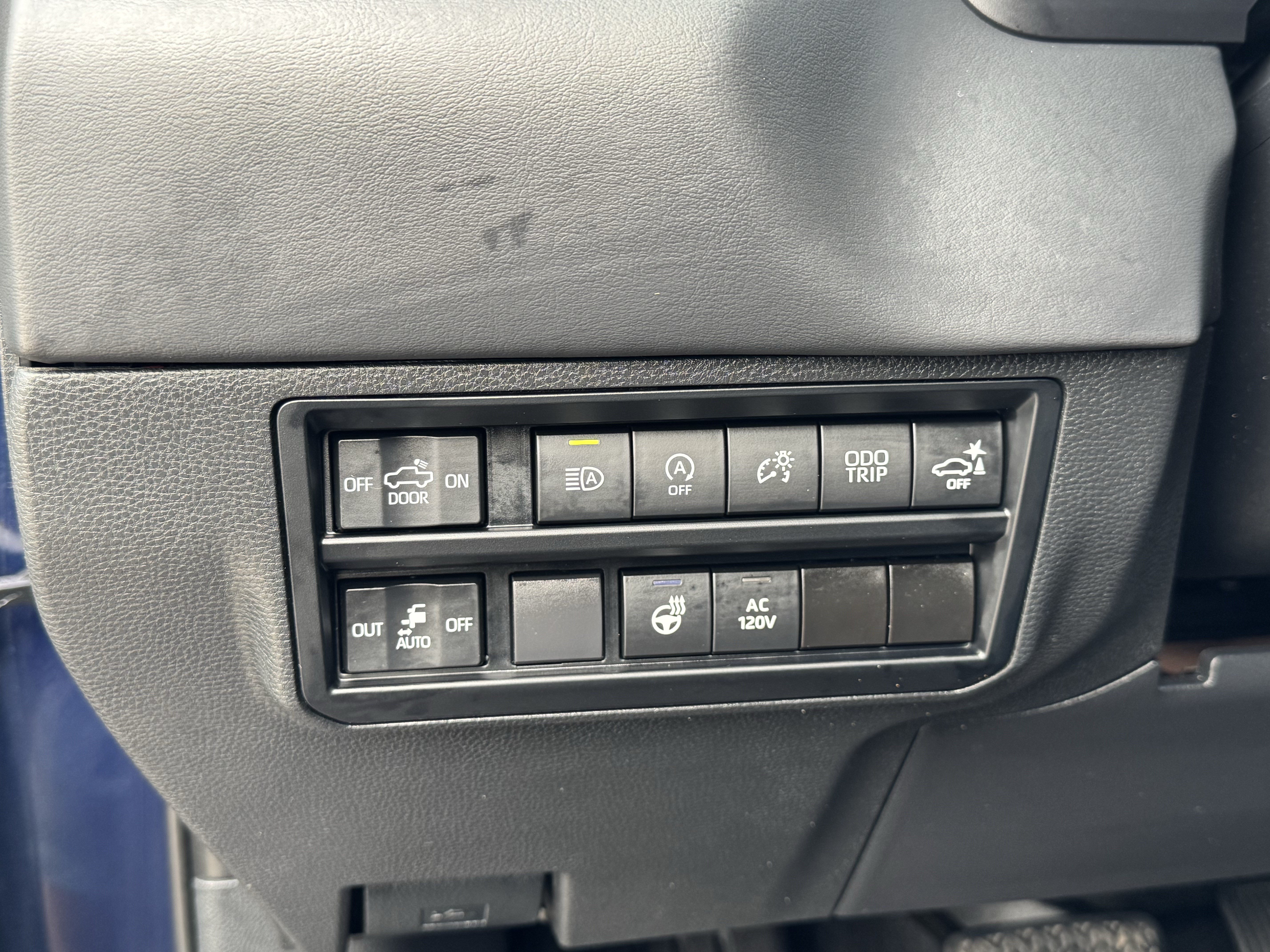 Used 2023 Toyota Tundra Platinum AWD/4WD image 15