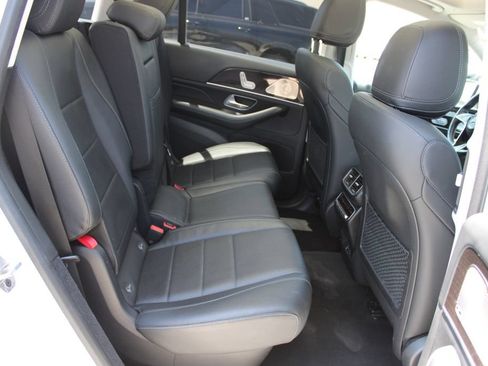 Used 2024 Mercedes-Benz GLS 450 4MATIC image 14