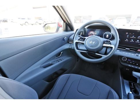 Certified 2024 Hyundai Elantra SEL image 10