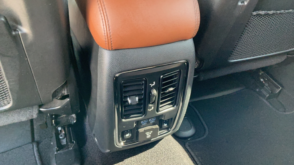 Used 2020 Jeep Grand Cherokee Overland RWD image 10