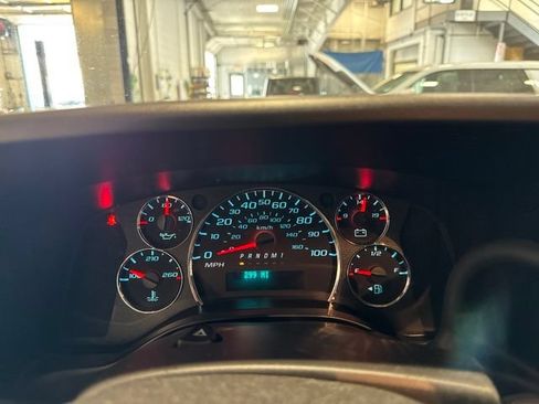 Used 2022 GMC Savana 2500 w/ Driver Convenience Package RWD image 11