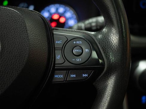 Used 2019 Toyota RAV4 XLE w/ Carpet Mat Package FWD image 24