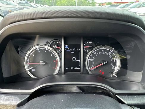 Used 2021 Toyota 4Runner TRD Off-Road Premium w/ Moonroof Package AWD/4WD image 27
