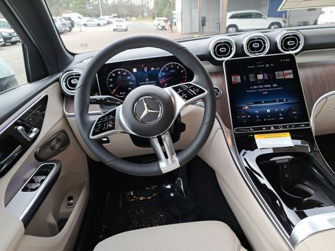 New 2026 Mercedes-Benz GLC 300 4MATIC image 16