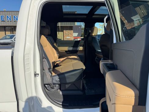 Used 2024 Ford F350 Lariat w/ Chrome Package image 14