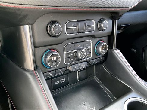 Certified 2024 Chevrolet Suburban RST w/ Luxury Package image 25