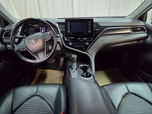 Used 2021 Toyota Camry SE image 19