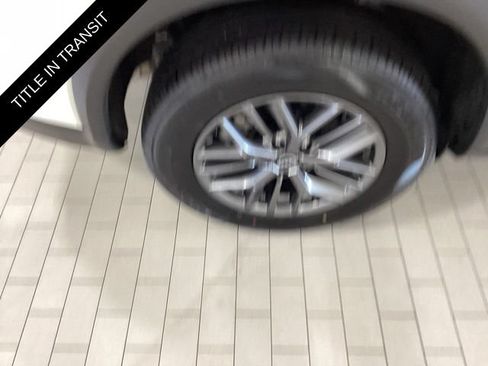 Used 2024 Nissan Rogue S AWD/4WD image 23