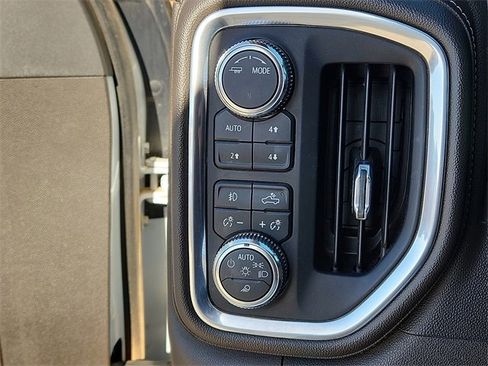 Used 2021 GMC Sierra 1500 SLT image 17