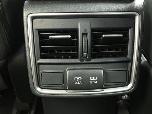 Used 2024 Subaru Forester Limited image 21