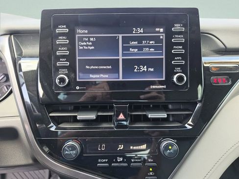 Used 2021 Toyota Camry SE image 32