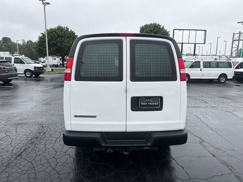 Used 2020 Chevrolet Express 3500 Extended w/ Driver Convenience Package RWD image 7
