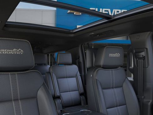 New 2025 Chevrolet Suburban High Country image 48