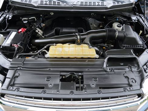 Used 2019 Ford F150 XLT w/ Equipment Group 302A Luxury AWD/4WD image 36