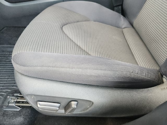 Used 2024 Toyota Highlander LE AWD/4WD image 20