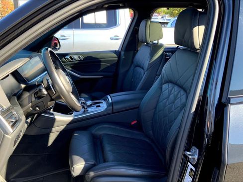 Used 2023 BMW X5 M50i w/ Executive Package image 8